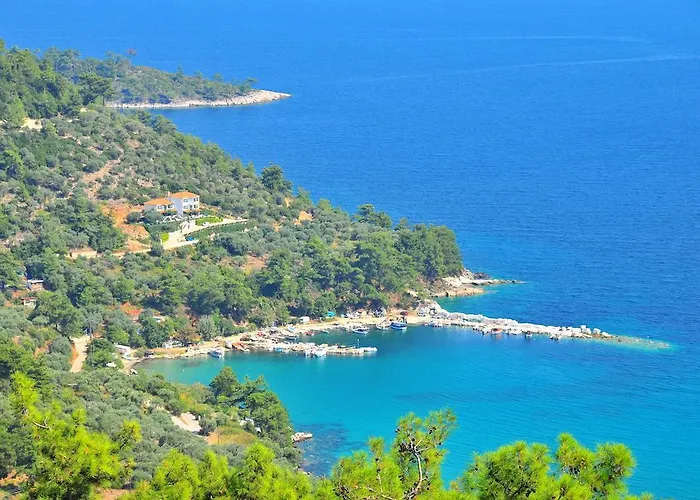 Island View 3*