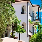 Island View Bed & Breakfast 3*